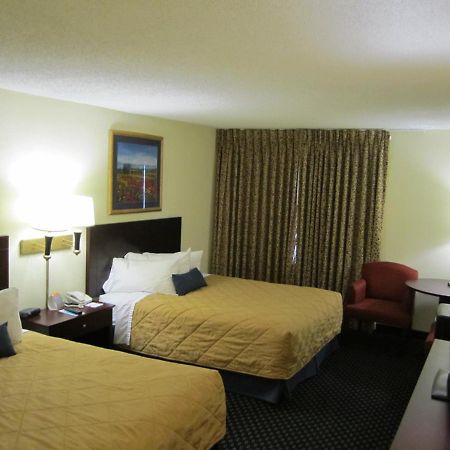 Atrium Hotel & Conference Center Hutchinson Bilik gambar