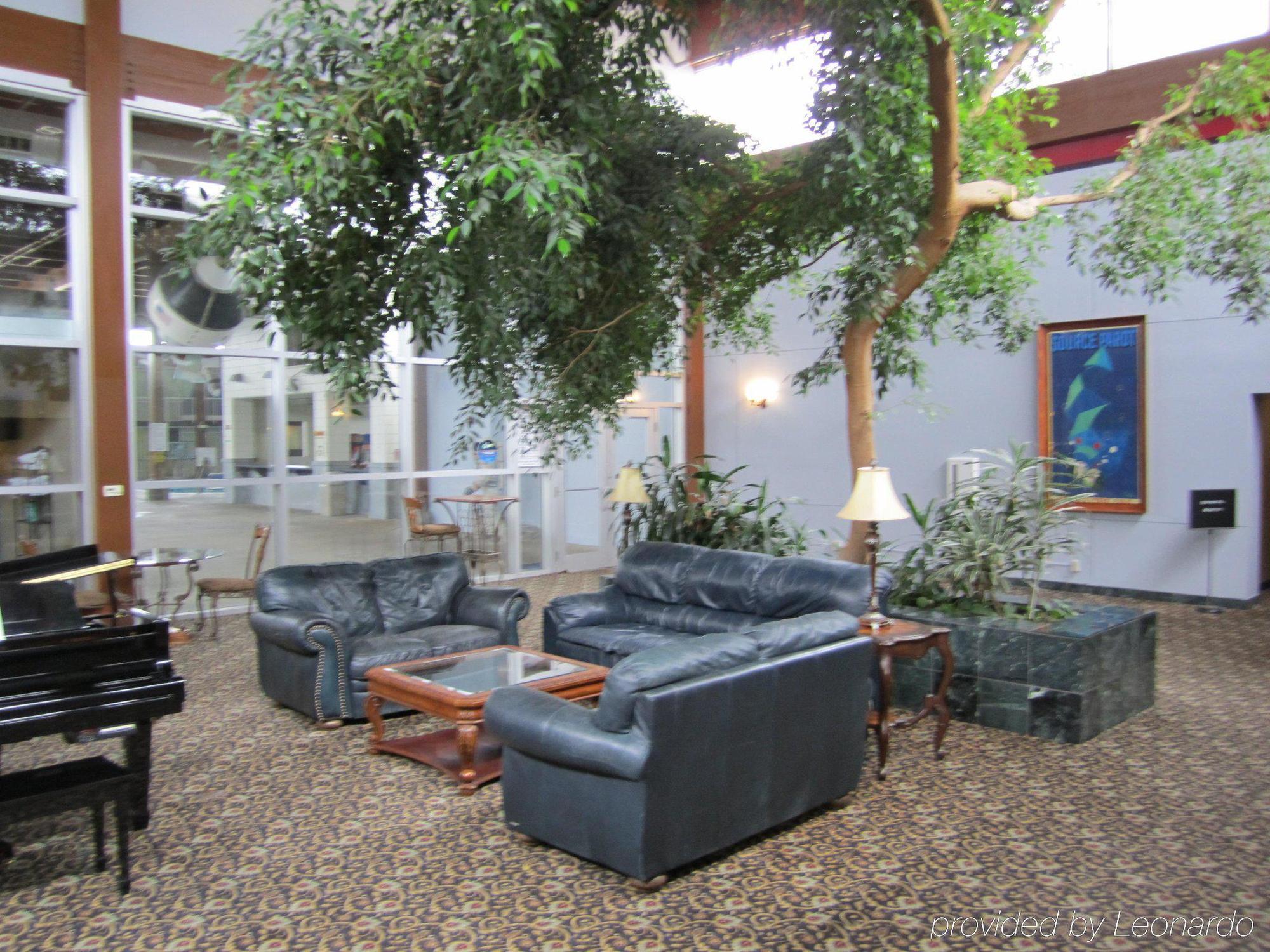 Atrium Hotel & Conference Center Hutchinson Luaran gambar